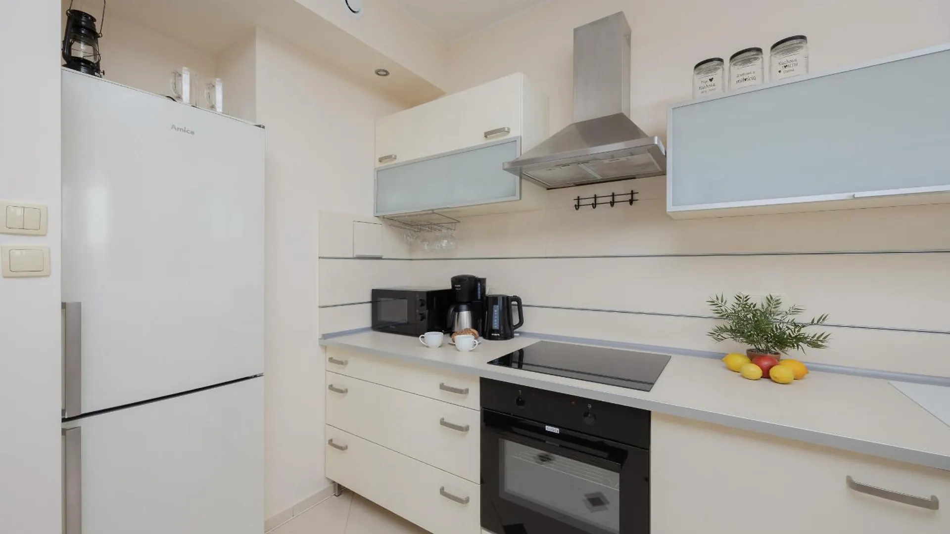 Cozy Apartment With Terrace Room Near Warszawa Zachodnia By Noclegi Renters